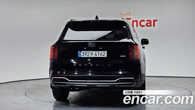 Kia Sorento 2021 — Фото 4/20