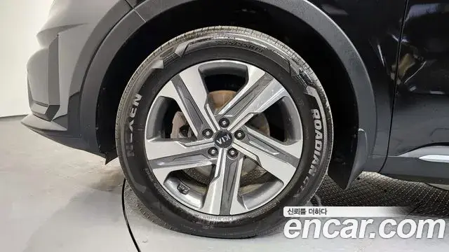 Kia Sorento 2021 — Фото 5/20
