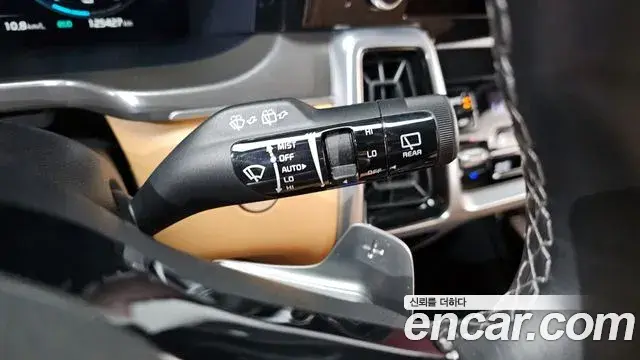 Kia Sorento 2021 — Фото 18/20