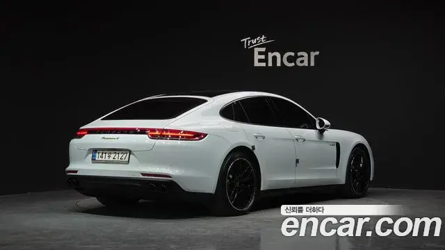 Porsche Panamera 2020 — Photo 7/20