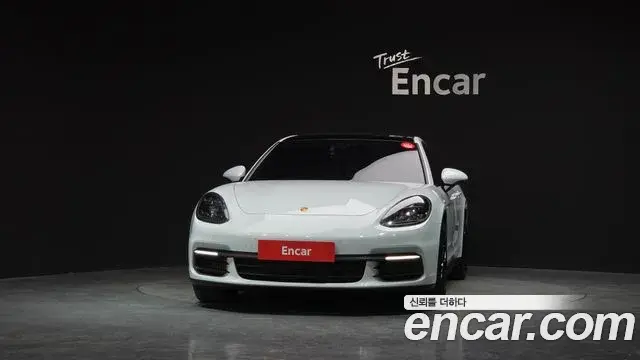 Porsche Panamera 2020 — Photo 17/20