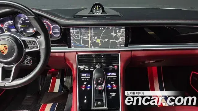 Porsche Panamera 2020 — Photo 10/20