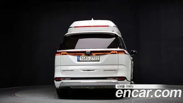 Kia Carnival 2021 — Фото 4/20