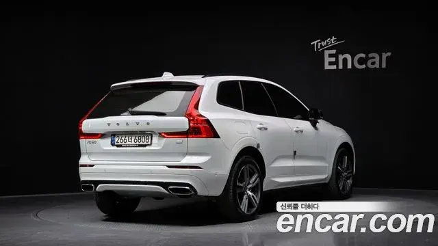 Volvo XC60 2021 — Фото 2/20
