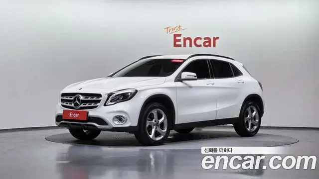 Mercedes-Benz GLA-Class 2018 — Фото 1/20