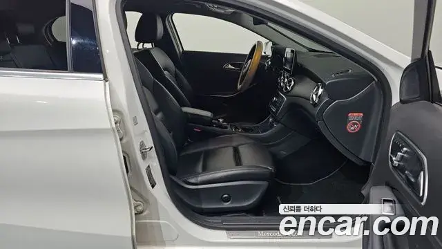 Mercedes-Benz GLA-Class 2018 — Фото 11/20