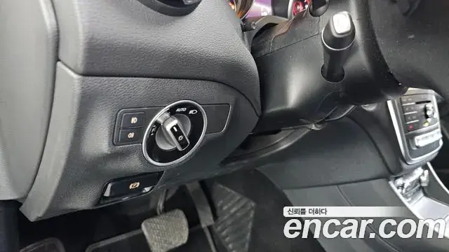 Mercedes-Benz GLA-Class 2018 — Фото 14/20