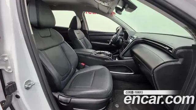 Hyundai Tucson Hybrid 2022 — Photo 9/20