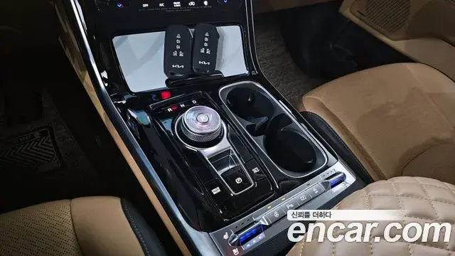 Kia Carnival 2022 — Photo 19/20