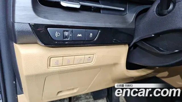Kia Carnival 2022 — Photo 12/20