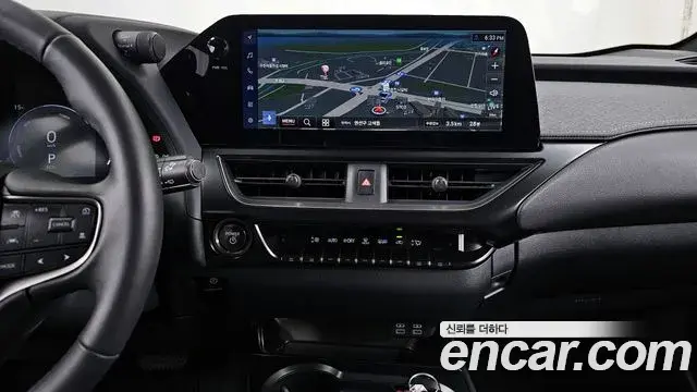 Lexus UX300h 2025 — Photo 20/20