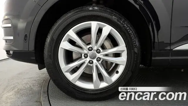 Audi Q7 2019 — Şəkil 2/20