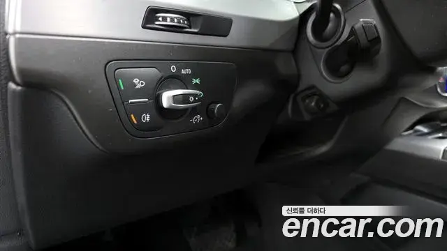 Audi Q7 2019 — Şəkil 17/20