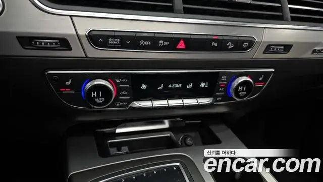 Audi Q7 2019 — Şəkil 7/20