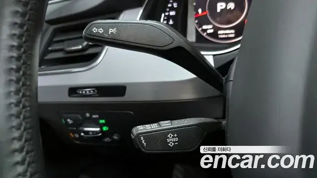 Audi Q7 2019 — Şəkil 19/20