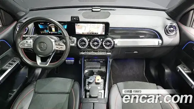 Mercedes-Benz GLB-Class 2021 — ფოტო 8/20