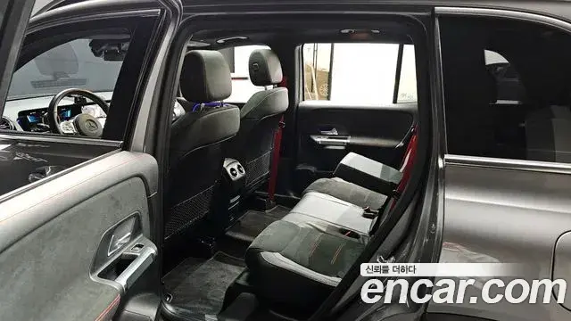 Mercedes-Benz GLB-Class 2021 — ფოტო 18/20