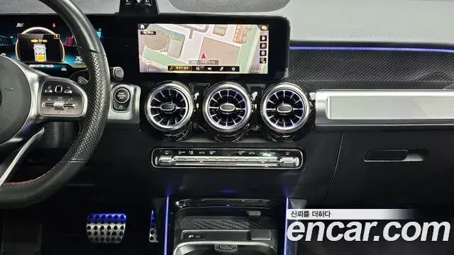 Mercedes-Benz GLB-Class 2021 — ფოტო 16/20