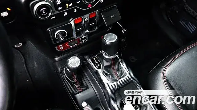 Jeep Wrangler 2022 — ფოტო 12/20