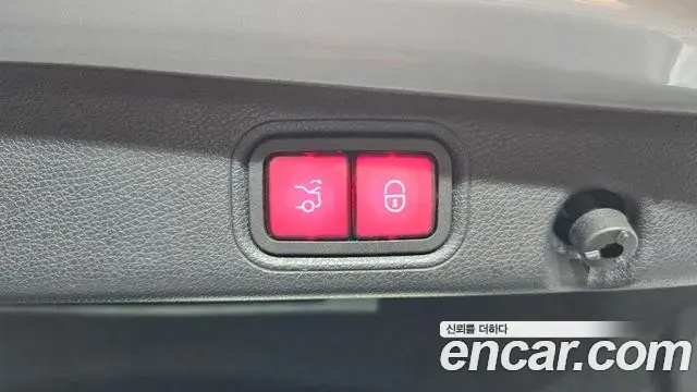 Mercedes-Benz E-Class 2022 — ფოტო 9/20