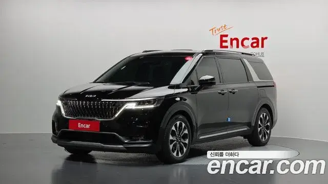 Kia Carnival 2023 — Фото 1/20
