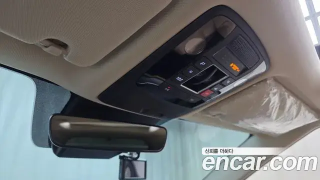 Kia Carnival 2023 — Фото 15/20