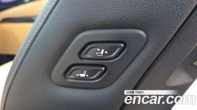 Kia Carnival 2023 — Фото 16/20