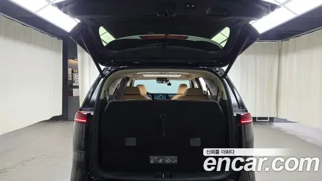 Kia Carnival 2023 — Фото 20/20