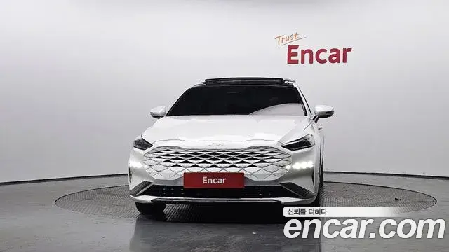 Kia K8 2021 — Photo 10/20