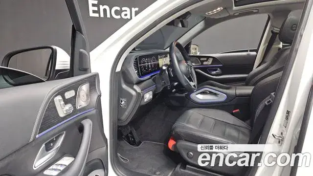 Mercedes-Benz GLE-Class 2025 — Фото 10/20