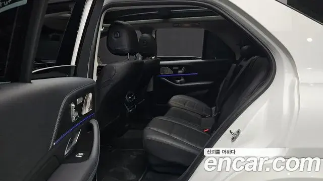 Mercedes-Benz GLE-Class 2025 — Фото 13/20