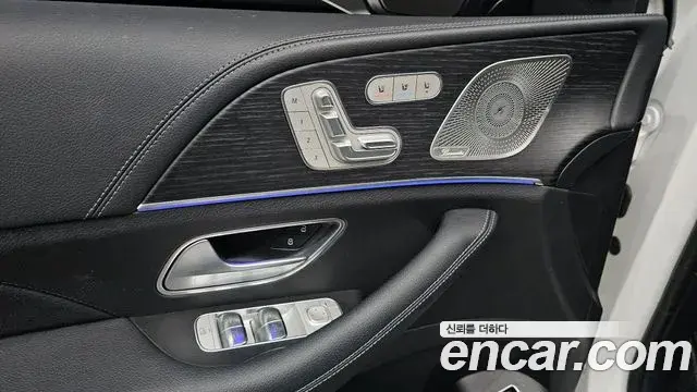 Mercedes-Benz GLE-Class 2025 — Фото 17/20