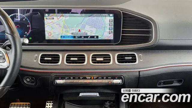 Mercedes-Benz GLS-Class 2022 — Photo 2/20