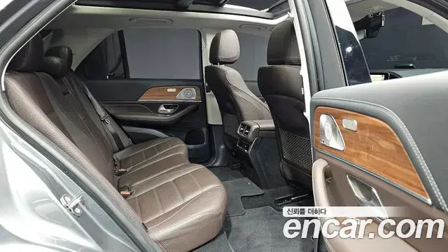 Mercedes-Benz GLE-Class 2021 — Şəkil 11/20