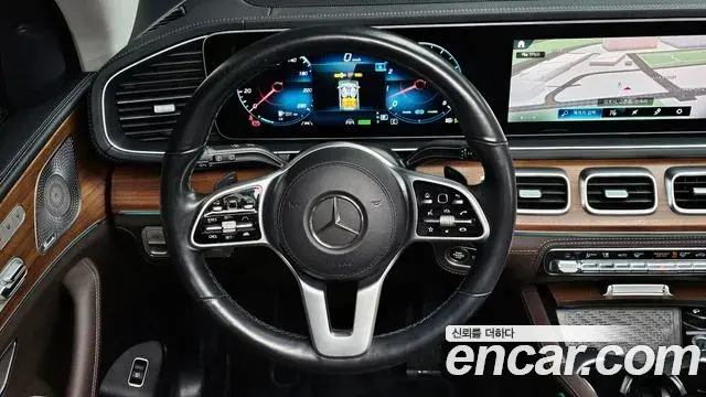 Mercedes-Benz GLE-Class 2021 — Şəkil 13/20