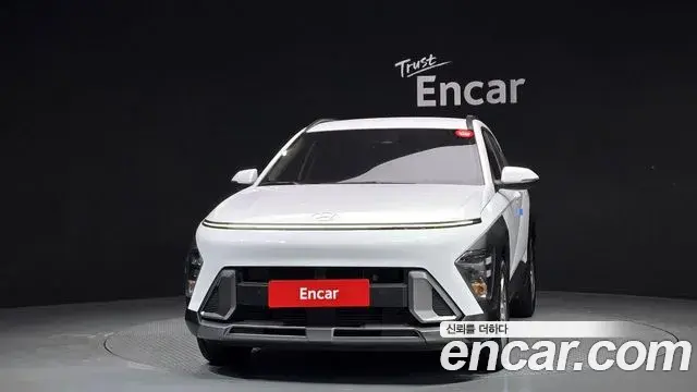 Hyundai Kona Hybrid 2023 — Photo 18/20