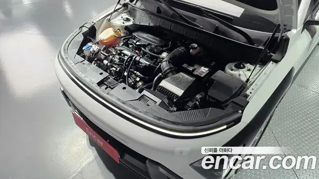Hyundai Kona Hybrid 2023 — Photo 9/20