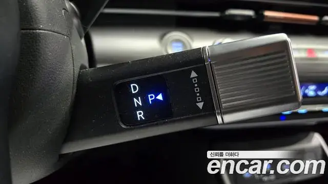 Hyundai Kona Hybrid 2023 — Photo 5/20