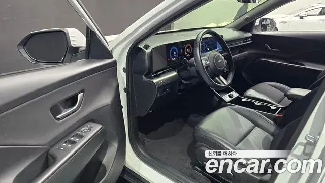 Hyundai Kona Hybrid 2023 — Photo 14/20
