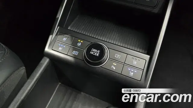 Hyundai Kona Hybrid 2023 — Photo 4/20