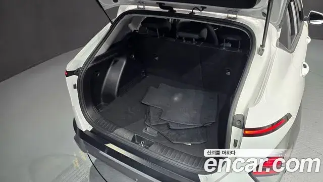 Hyundai Kona Hybrid 2023 — Photo 8/20