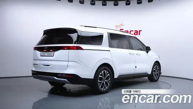 Kia Carnival 2021 — Фото 2/20