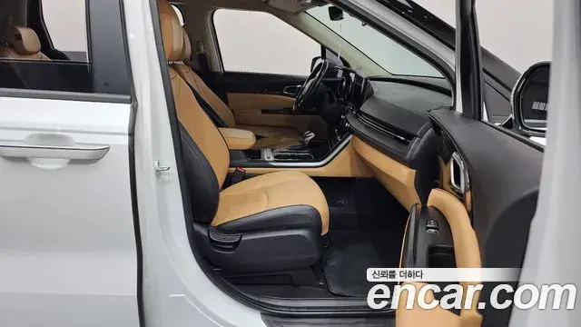 Kia Carnival 2021 — Фото 11/20