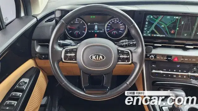 Kia Carnival 2021 — Фото 13/20