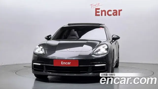 Porsche Panamera 2018 — Şəkil 13/30