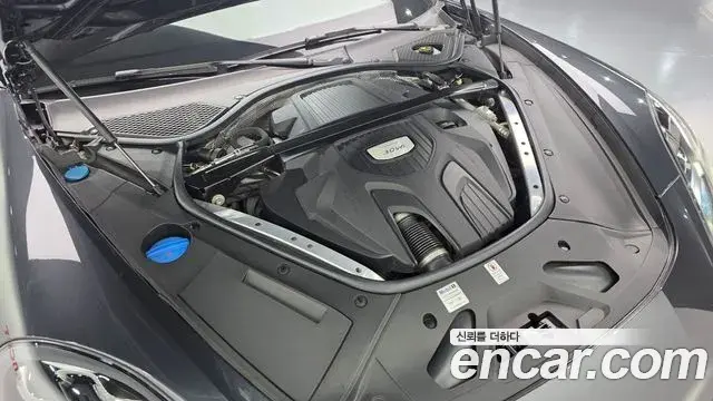 Porsche Panamera 2018 — Şəkil 2/30