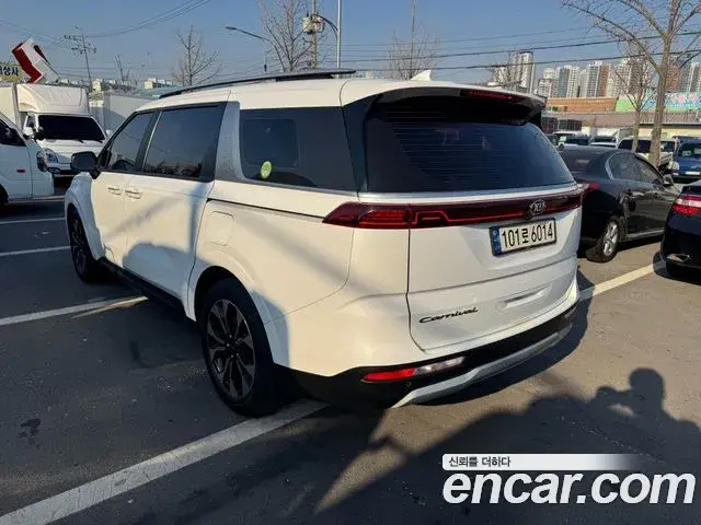 Kia Carnival 2020 — Фото 3/19