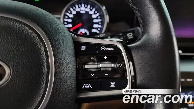 Kia Carnival 2020 — Фото 14/20