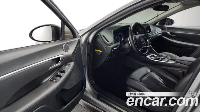 Hyundai Sonata Hybrid 2019 — ფოტო 19/20