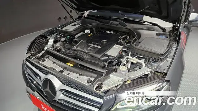 Mercedes-Benz GLC-Class 2019 — Фото 6/20